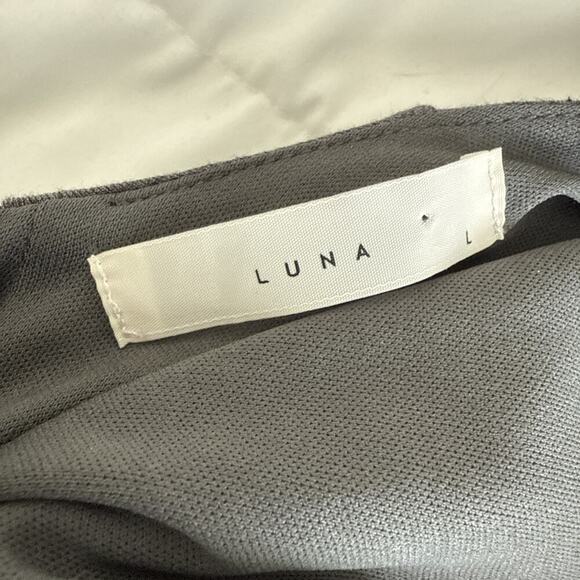 Luna Designer Grey Sheath Dress Sleeveless Low Back Zip Twist Front Lined Sz L - Picture 6 of 12